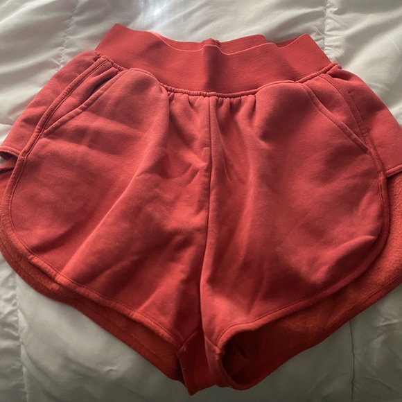 gymshark red legacy shorts - Picture 2 of 4